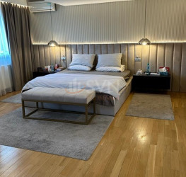 Casa, 7 rooms, 370 mp Bucuresti/Pipera