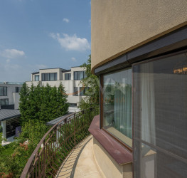 Casa, 7 rooms, 380 mp Bucuresti/Iancu Nicolae
