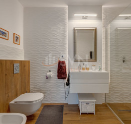 Casa, 7 rooms, 380 mp Bucuresti/Iancu Nicolae