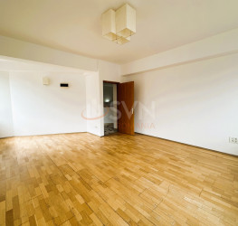 Casa, 7 rooms, 460 mp Bucuresti/Domenii