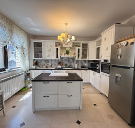 Casa, 7 rooms, 460 mp Bucuresti/Colentina