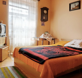 Casa, 7 rooms, 530 mp Brasov/Centru