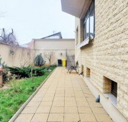 Casa, 7 rooms, 540 mp Bucuresti/Colentina