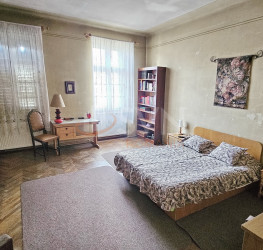 Casa, 7 rooms, 927 mp Brasov/Centru