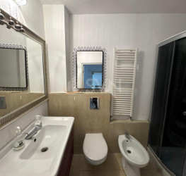 Casa, 8 camere, 150 mp Bucuresti/Calea Calarasilor