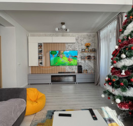 Casa, 8 camere, 225 mp Bucuresti/Titan