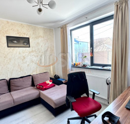 Casa, 8 camere, 225 mp Bucuresti/Titan