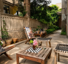 Casa, 8 camere, 230 mp Bucuresti/P-ta Alba Iulia