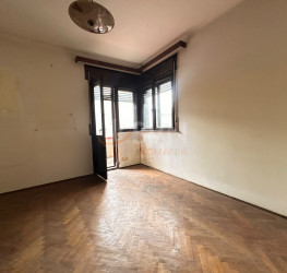 Casa, 8 camere, 230 mp Bucuresti/P-ta Alba Iulia