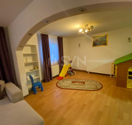 Casa, 8 camere, 240 mp Bucuresti/Giulesti