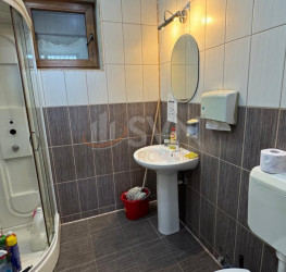 Casa, 8 camere, 332 mp Bucuresti/1 Mai