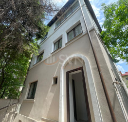 Casa, 8 camere, 368 mp Bucuresti/Primaverii