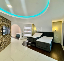 Casa, 8 camere, 380 mp Bucuresti/Colentina