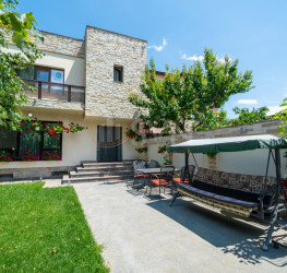 Casa, 8 camere, 386.59 mp Bucuresti/Aparatorii Patriei