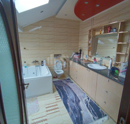 Casa, 8 camere, 430 mp Bucuresti/Piata Alba Iulia