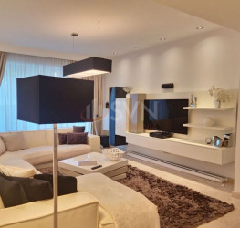 Casa, 8 camere, 446 mp Constanta/Faleza Nord