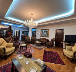 Casa, 8 camere, 500 mp Bucuresti/Pipera