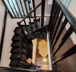 Casa, 8 rooms, 208 mp Bucuresti/Vitan