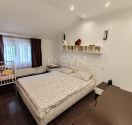 Casa, 8 rooms, 208 mp Bucuresti/Vitan