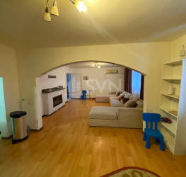 Casa, 8 rooms, 240 mp Bucuresti/Giulesti