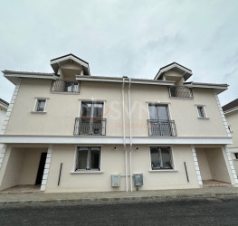 Casa, 8 rooms, 250 mp Bucuresti/Pipera