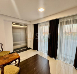 Casa, 8 rooms, 262 mp Bucuresti/Colentina