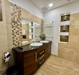 Casa, 8 rooms, 262 mp Bucuresti/Colentina