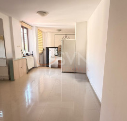 Casa, 8 rooms, 297.82 mp Bucuresti/Piata Unirii (s3)