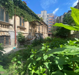 Casa, 8 rooms, 321 mp Bucuresti/Mosilor