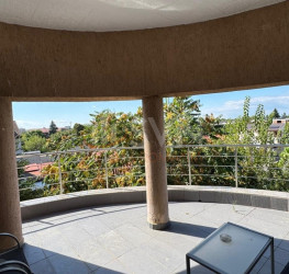 Casa, 8 rooms, 332 mp Bucuresti/1 Mai