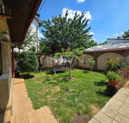 Casa, 8 rooms, 394 mp Bucuresti/Piata Alba Iulia