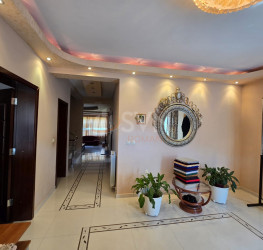 Casa, 8 rooms, 394 mp Bucuresti/Piata Alba Iulia