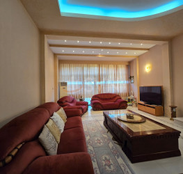 Casa, 8 rooms, 394 mp Bucuresti/Piata Alba Iulia