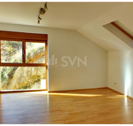 Casa, 8 rooms, 461 mp Brasov/Drumul Poienii