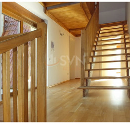 Casa, 8 rooms, 461 mp Brasov/Drumul Poienii