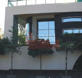 Casa, 8 rooms, 500 mp Bucuresti/Colentina
