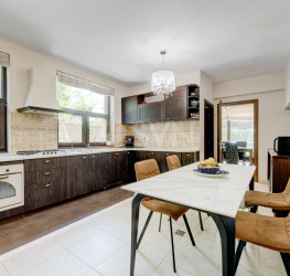 Casa, 8 rooms, 525 mp Bucuresti/Pipera