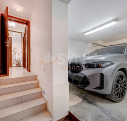 Casa, 8 rooms, 525 mp Bucuresti/Pipera