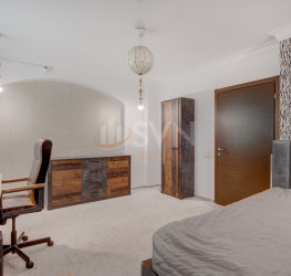 Casa, 8 rooms, 525 mp Bucuresti/Pipera