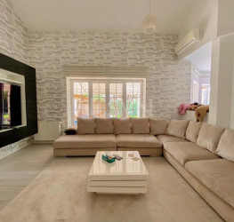 Casa, 9 camere, 200 mp Bucuresti/Pipera