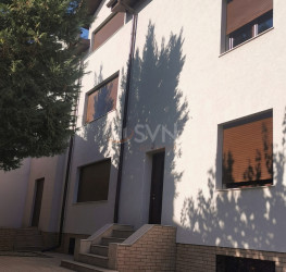 Casa, 9 camere, 320 mp Bucuresti/Calea Victoriei