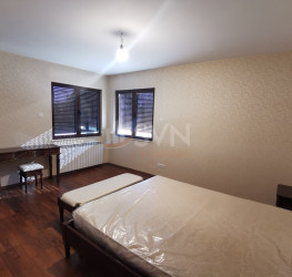 Casa, 9 camere, 320 mp Bucuresti/Calea Victoriei