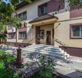 Casa, 9 camere, 360 mp Bucuresti/Lacul Tei