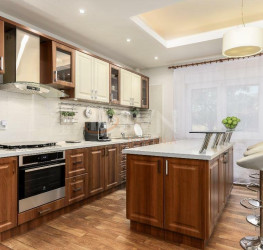 Casa, 9 camere, 360 mp Bucuresti/Lacul Tei