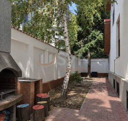 Casa, 9 camere, 430 mp Bucuresti/Aviatiei