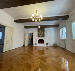 Casa, 9 camere, 450 mp Bucuresti/Bucurestii Noi