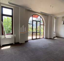 Casa, 9 camere, 820 mp Bucuresti/Armeneasca