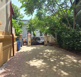 Casa, 9 camere, 820 mp Bucuresti/Armeneasca