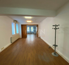 Casa, 9 rooms, 275 mp Bucuresti/Banu Manta