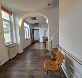 Casa, 9 rooms, 320 mp Bucuresti/Dacia